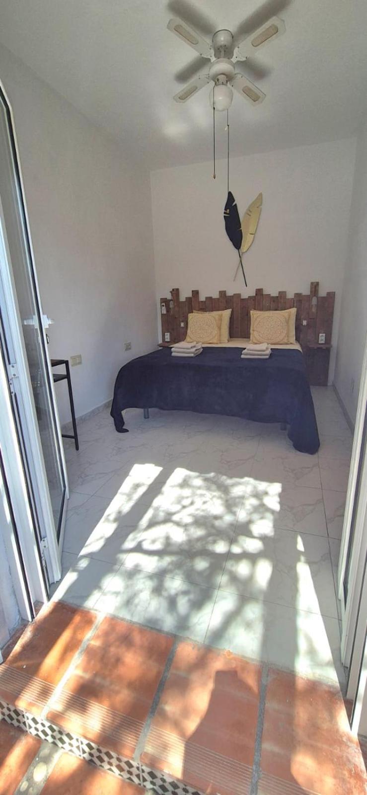 La Casa Del Burro Bed & Breakfast Нерха Екстериор снимка